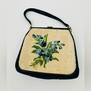 Vintage 1960’s needlepoint handbag